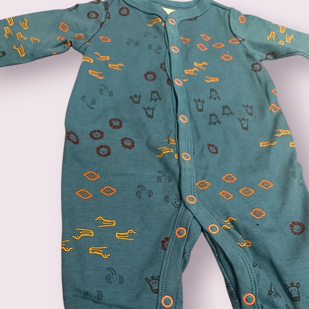 NWT Baby Carter's Teal Button Front Footies With Animal Print Size 3 Months - Picture 2 of 9